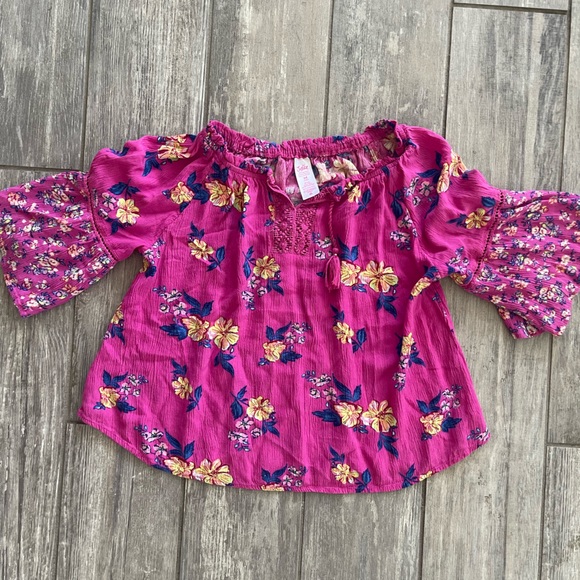 Perfect for back to school!  2 Justice tops - size M! - Picture 7 of 7